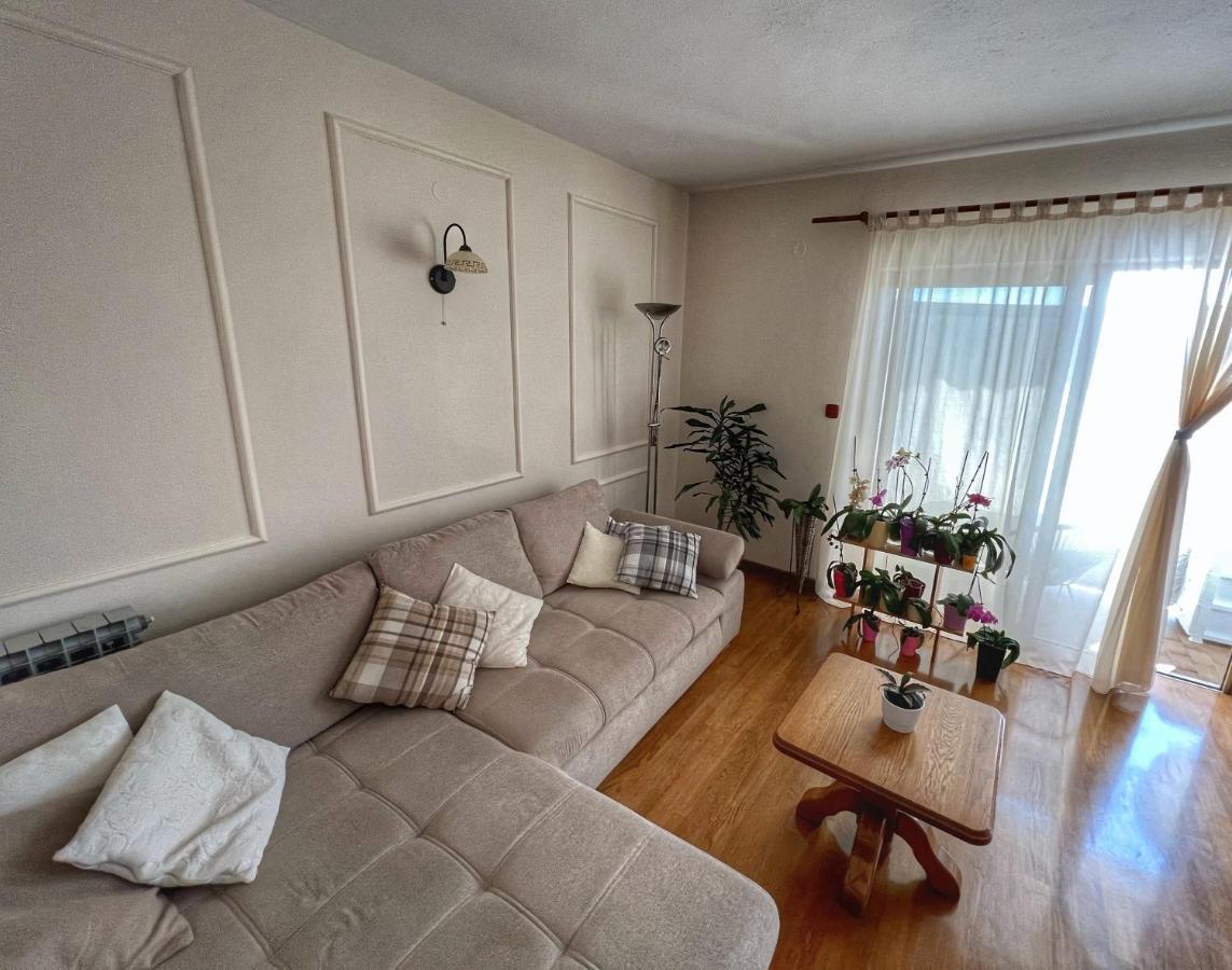 Apartmani Mia Palit Exterior foto