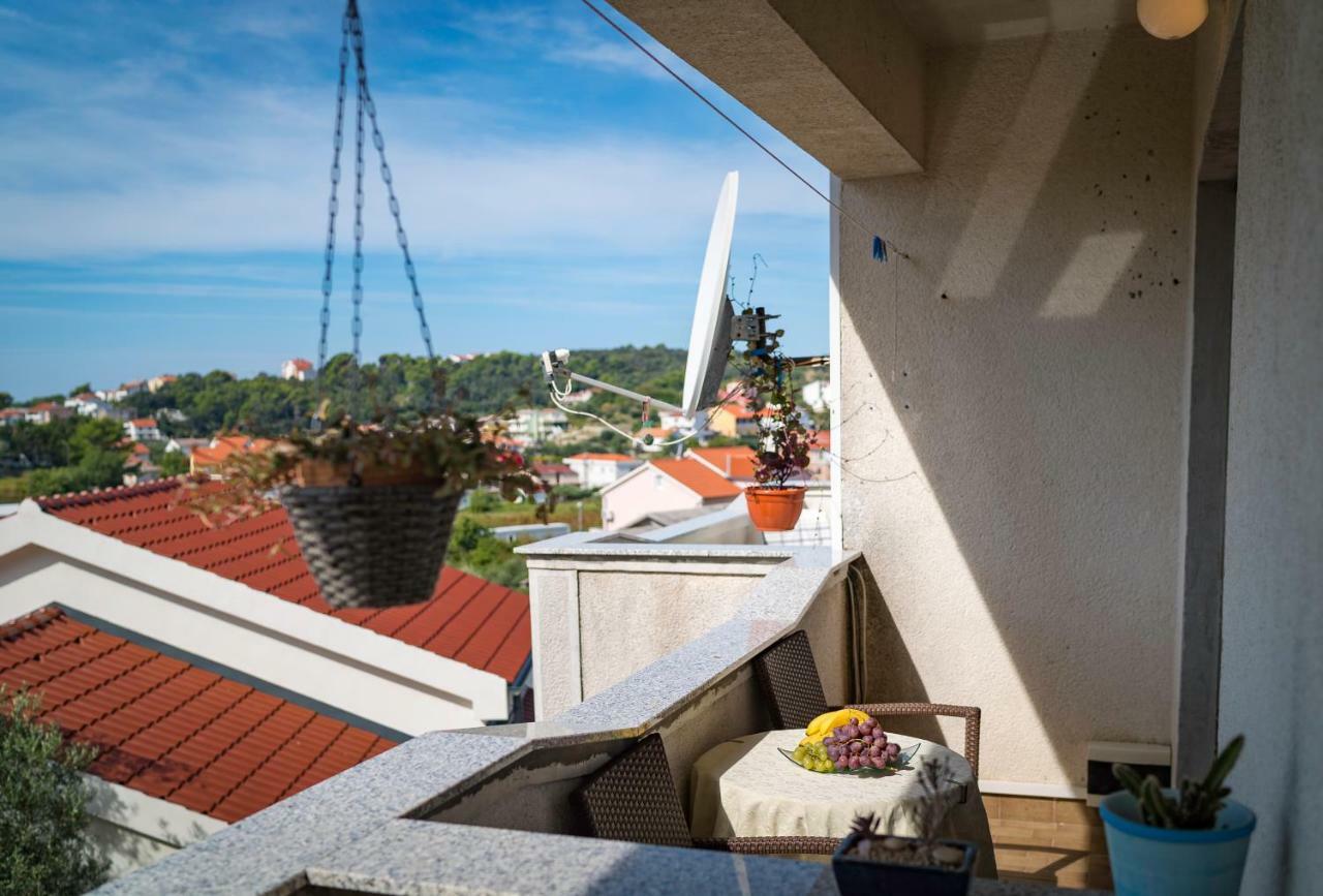 Apartmani Mia Palit Exterior foto